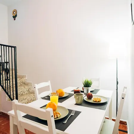 Atp San Cristobal A 5 Minutos De Puerta Purchena - Alcazaba - Catedral - Wifi Gratis! Сasa de vacaciones